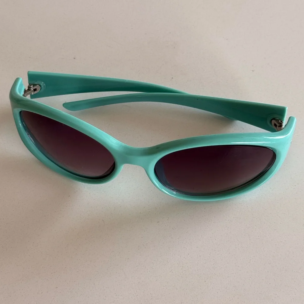 Turquoise Oval Frame Sunglasses